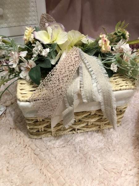 Scatolina portaoggetti con fiori