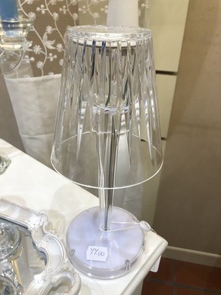 Lampada a led da tavolo