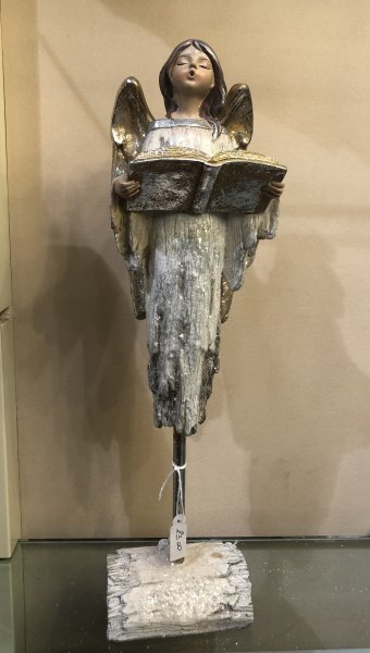 Statua di angelo che legge