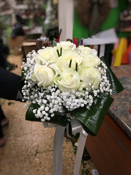 Bouquet n19 (prima di completare il pagamento, consultare il negozio per la disponibilità dei fiori)