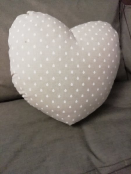 Cuscino cuore gocce