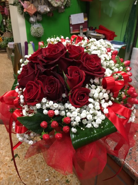 Bouquet n21 (prima di completare il pagamento, consultare il negozio per la disponibilità dei fiori)