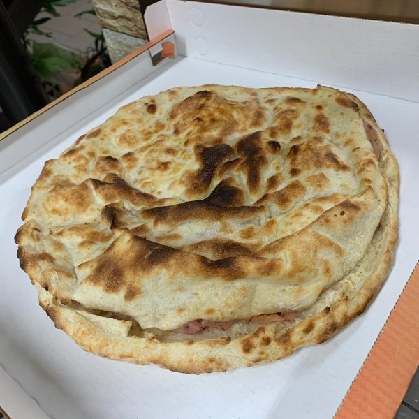 focaccia cotto e mozzarella