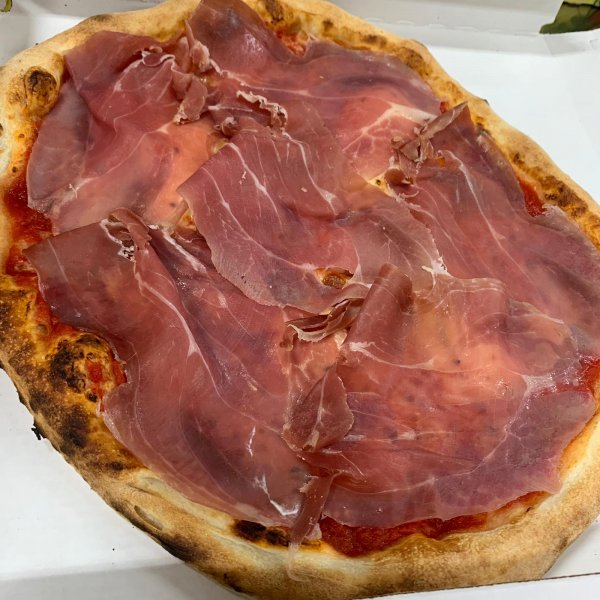pizza al prosciutto crudo