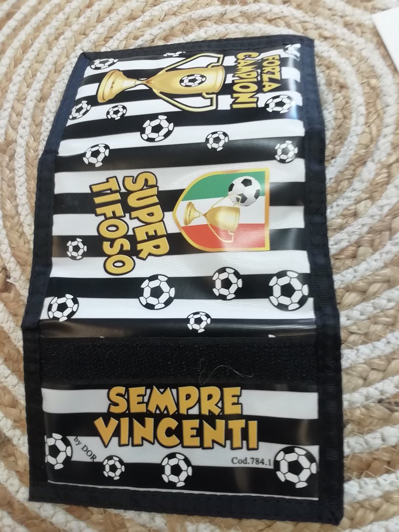 PORTAFOGLIO JUVENTUS BAMBINO - R.B. di Raffaella Bandini - Townforyou - Fai  acquisti e prenota eventi vicino a te