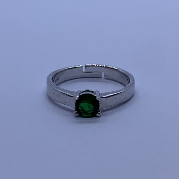 ANELLO SOLITARIO IN ARGENTO CON PIETRA VERDE