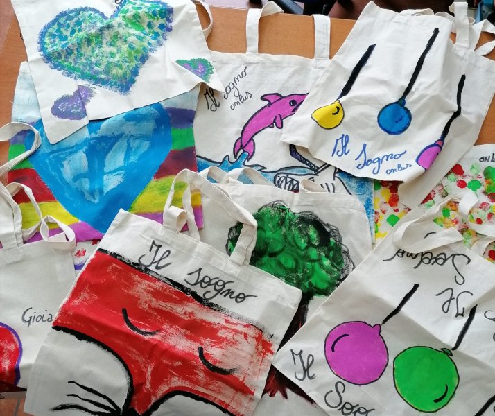 Shopping Bag decorate dai ragazzi